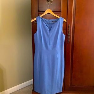 Banana republic woman’s blue sheath dress